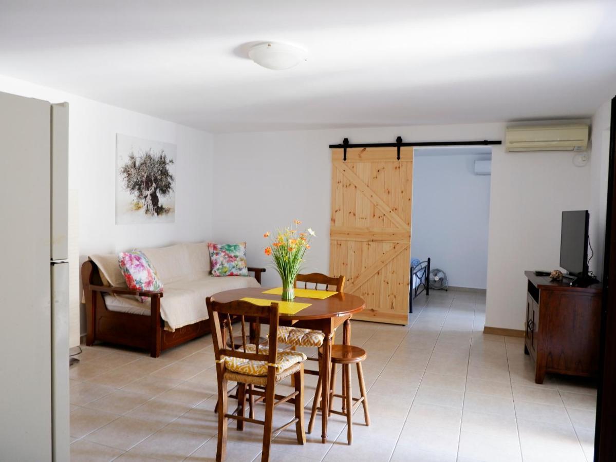 Mani Home Neo Oitilo Bagian luar foto